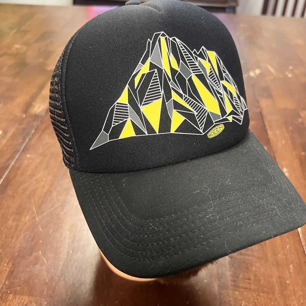 Keen Hat Cap Mens Snap Back Black Trucker Mesh‎ Back Adjustable Mountains